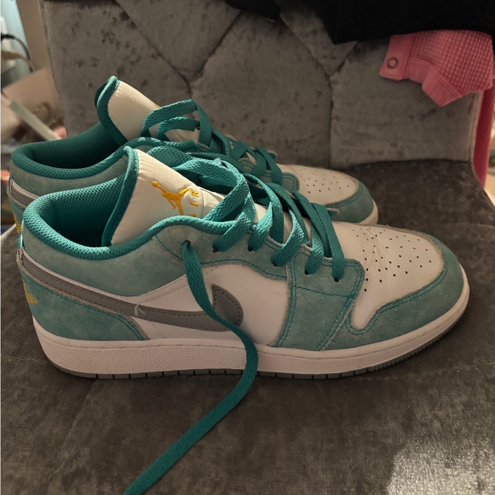 New Emerald jordan air